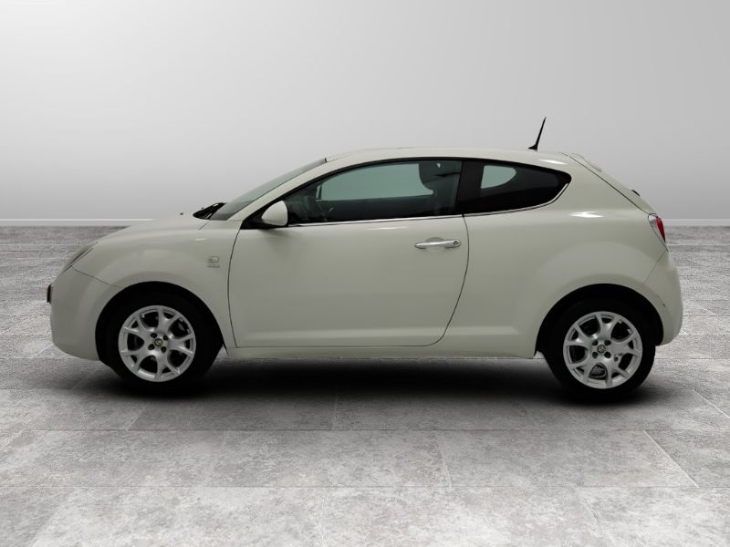 GuidiCar - ALFA ROMEO MiTo 2013 2015 MiTo 1.3 jtdm Distinctive 85cv Usato